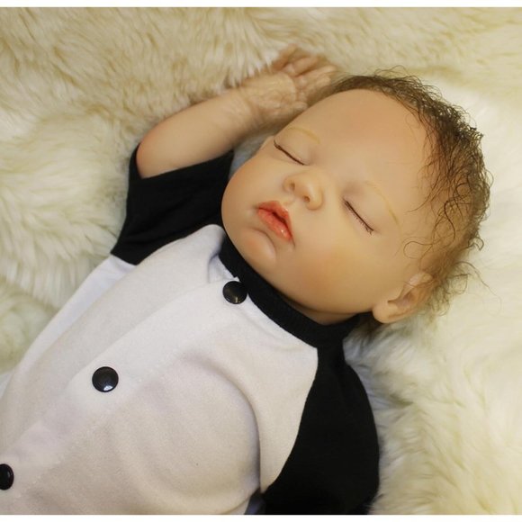 Silicone Reborn Baby Dolls Feel Real - Picture 5 of 7